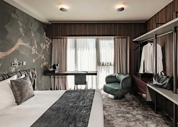 Fitch Hotel